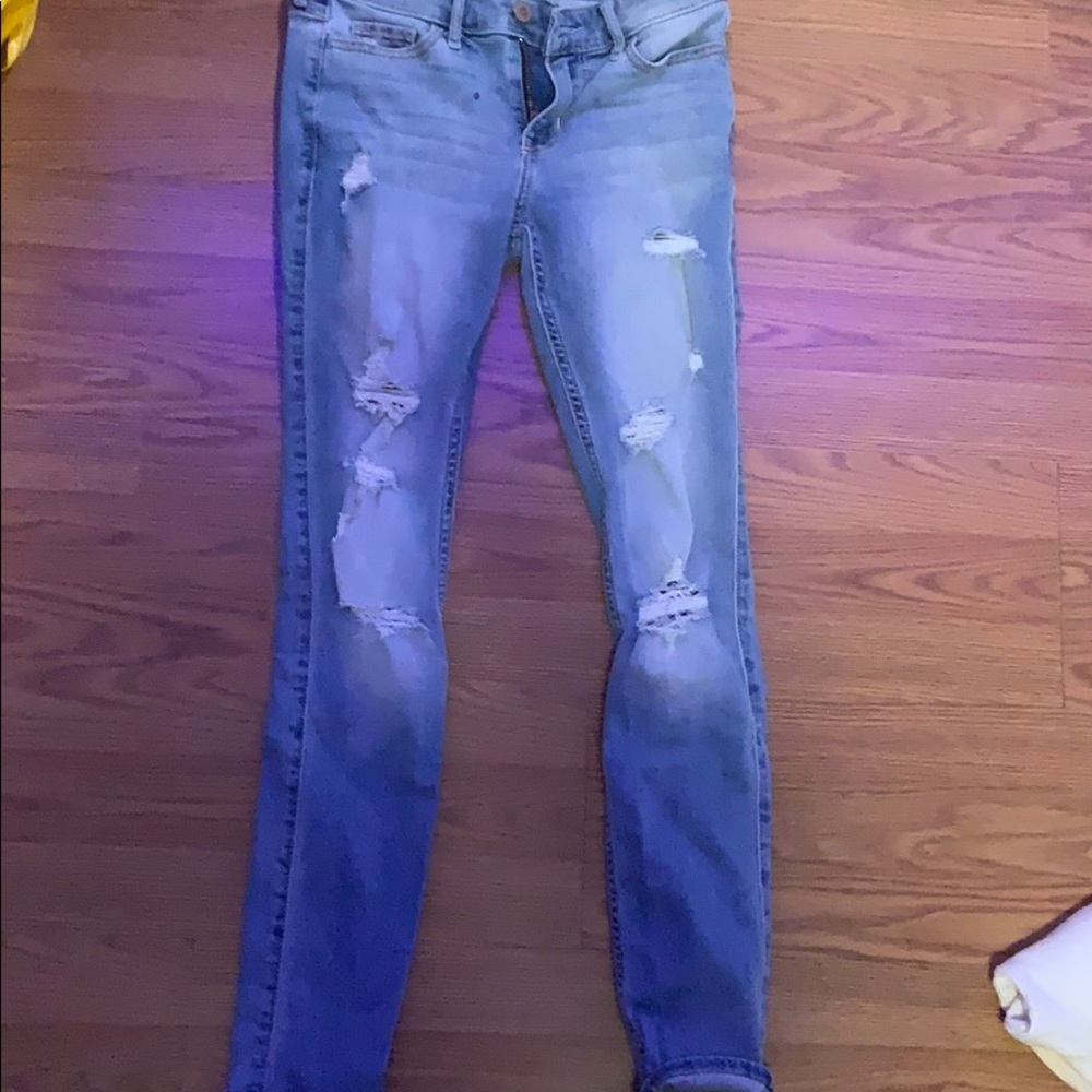 Hollister low rise super skinny crop jeans